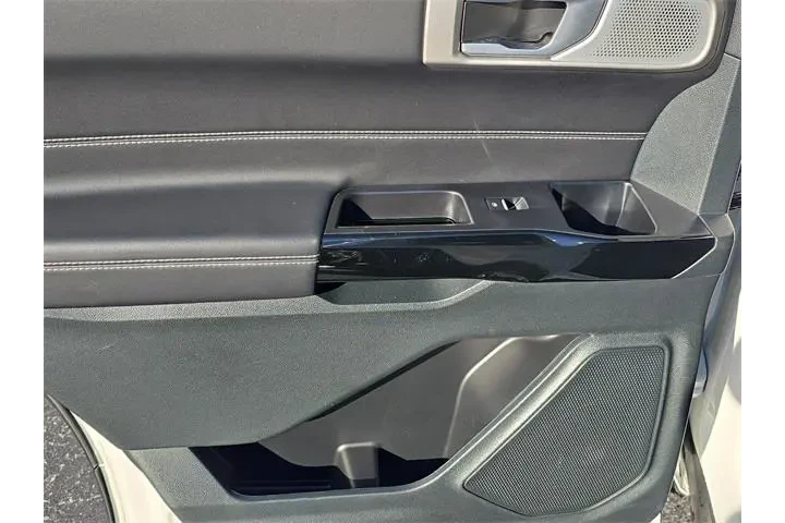 $38990 : Ford Explorer 2023 AWD ST 4d image 6