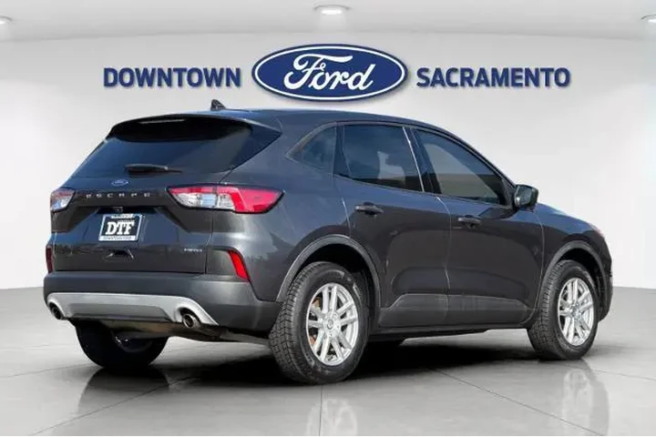 $15880 : Ford Escape 2020 AWD S 4dr S image 3