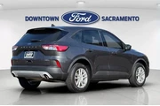 $15880 : Ford Escape 2020 AWD S 4dr S thumbnail