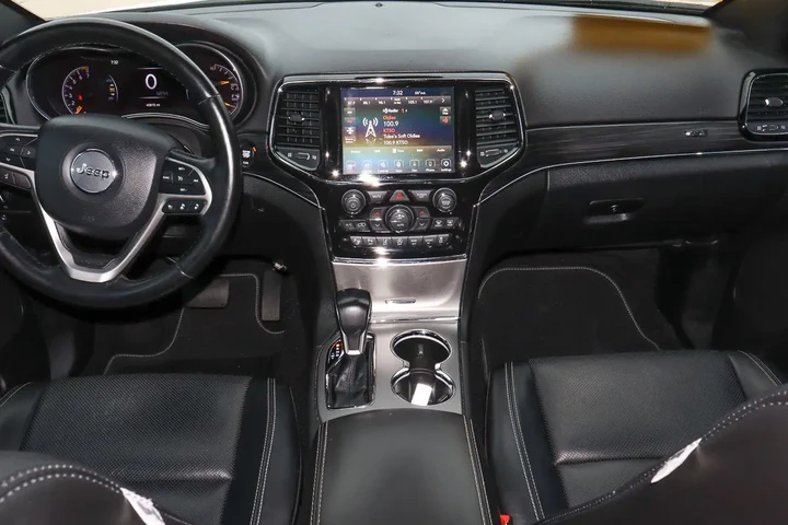 $28988 : 2021 Grand Cherokee 80th Anni image 10