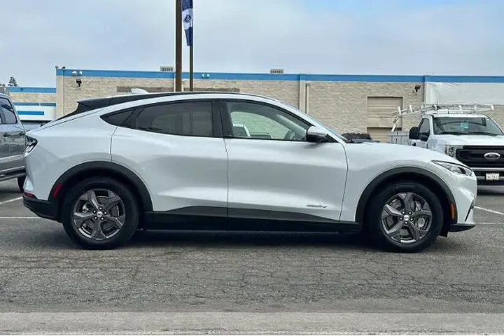 $24574 : Ford Mustang Mach-E 2022 Sel image 9