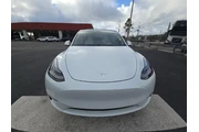 $27990 : Tesla Model Y 2023 AWD 4dr C thumbnail