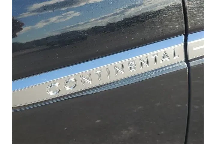 $18988 : Lincoln Continental 2019 AWD image 10