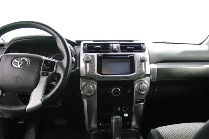 $24976 : Toyota 4Runner 2017 4x2 SR5 image 2