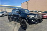 $27888 : 2016 TOYOTA TACOMA CREW CAB thumbnail