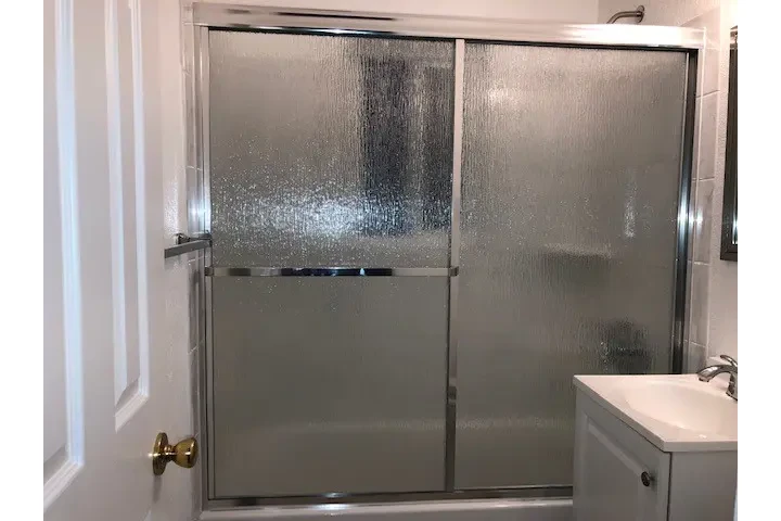 $1799 : 2 Bedrooms / $1,799 per Month image 2