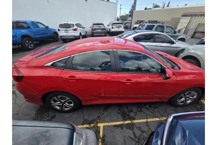 $14950 : Honda Civic 2017 LX 4dr Seda image 8