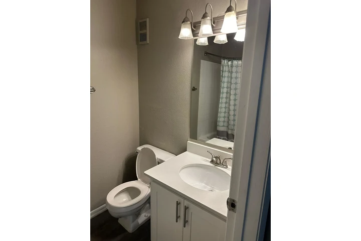 $850 : Cerca a Universal image 3