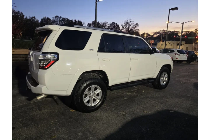 $23000 : 2019 4Runner SR5 4WD image 5