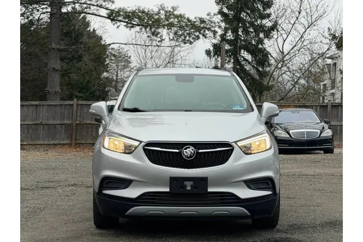 $9550 : 2018 Encore Preferred image 3