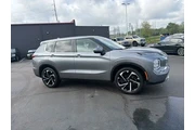 $24980 : Mitsubishi Outlander 2024 AW thumbnail