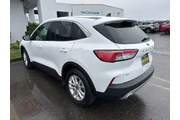 $16995 : Ford Escape 2022 SE 4dr SUV thumbnail