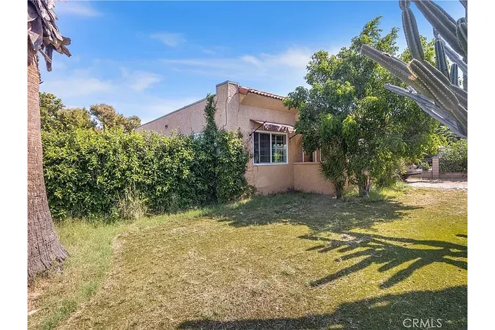 $1100 : 4831 Jurupa Ave, Riverside, CA image 6