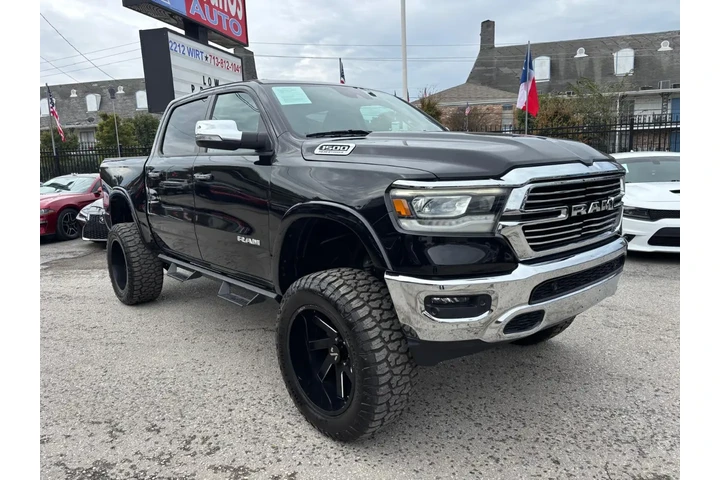 2021 RAM 1500 Laramie Crew Ca image 3