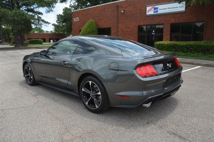 2018 Mustang EcoBoost image 10