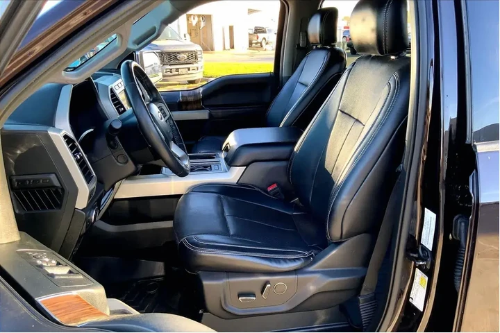 $29743 : Ford F-150 2018 4x4 Lariat 4 image 7