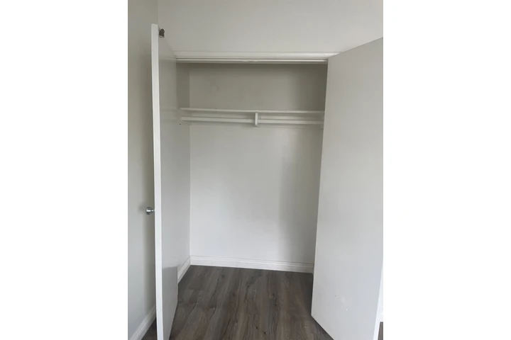 $1100 : compañero de apartamento image 2