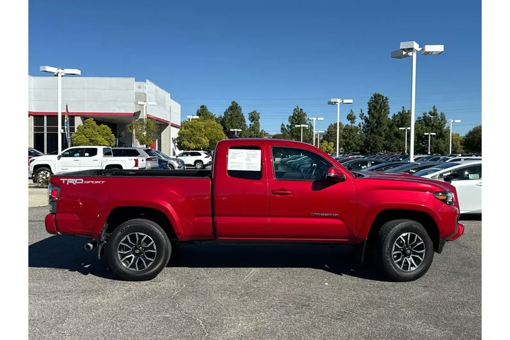 $32980 : Toyota Tacoma 2022 4x2 TRD S image 3