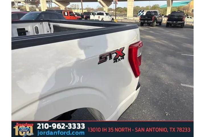 $35998 : Ford F-150 2023 4x4 XL 4dr S image 6