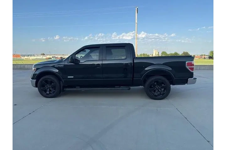 $17991 : Ford F-150 2014 4x2 XLT 4dr image 8
