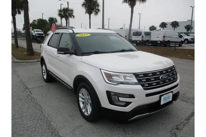 $16995 : Ford Explorer 2017 XLT 4dr S image 1
