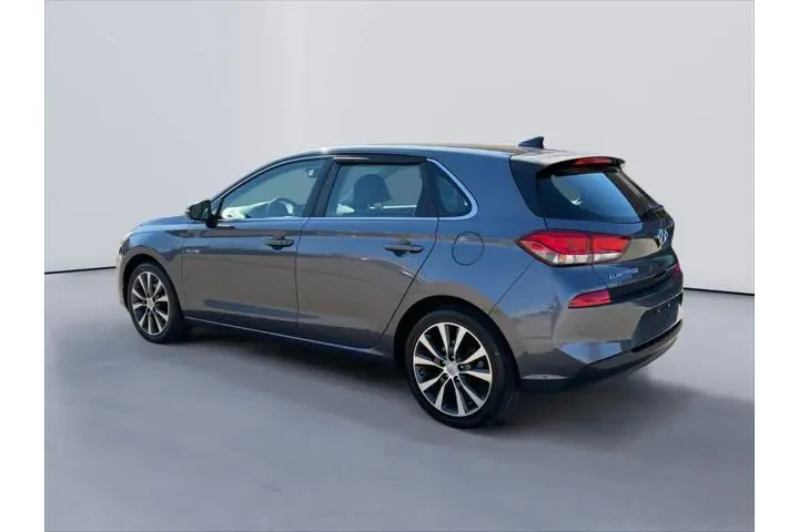 $13999 : Hyundai ELANTRA GT 2019 4dr image 5