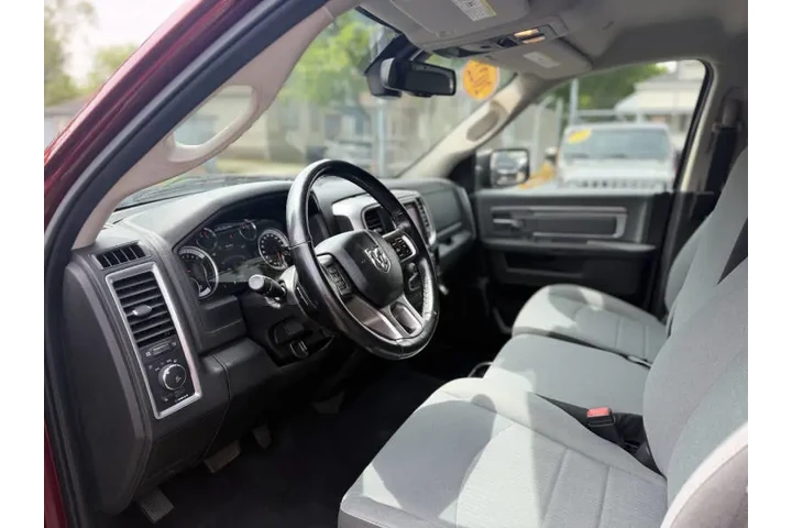 2022 RAM 1500 Classic SLT image 10