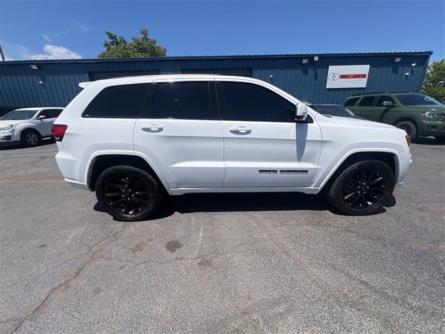 $23988 : 2019 Grand Cherokee Altitude, image 6