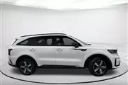 $23411 : Pre-Owned 2022 Sorento S thumbnail