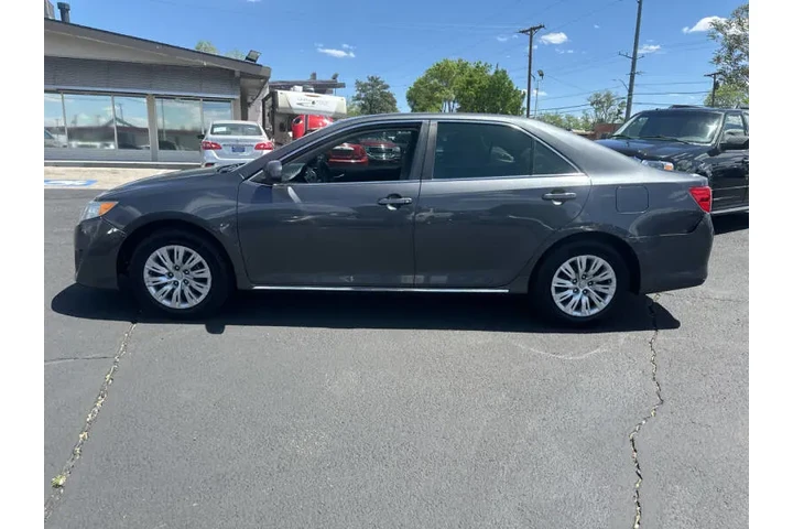 2012 Camry Hybrid LE image 6