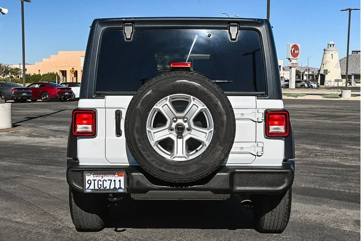 Jeep Wrangler Unlimited 2022 image 7