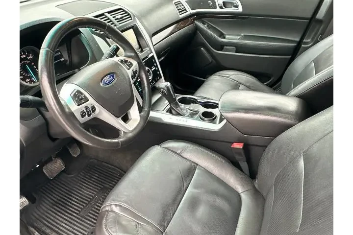 $13990 : Ford Explorer 2015 Limited 4 image 9