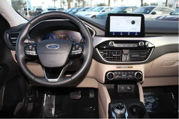 $20742 : Ford Escape 2022 SEL 4dr SUV image 5