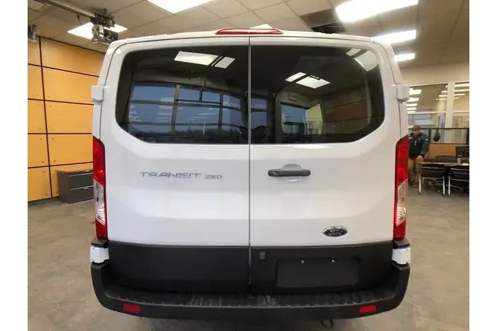$32256 : Ford Transit 2024 250 3dr SW image 6