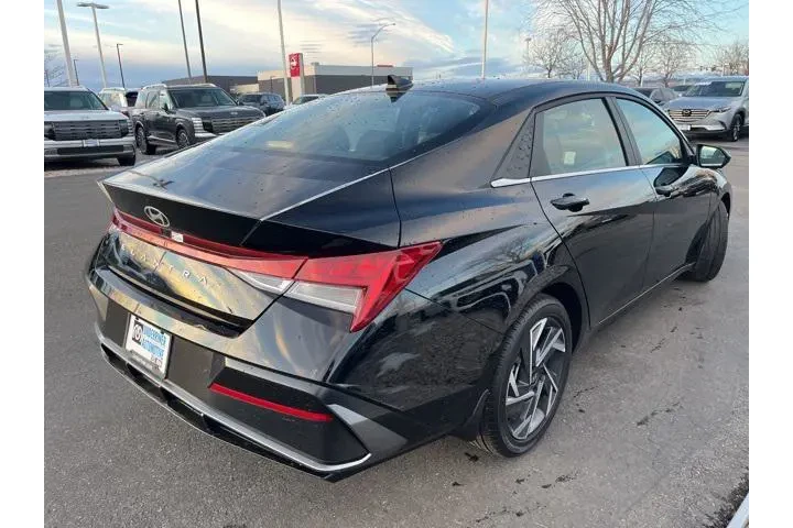 $21590 : Hyundai ELANTRA 2024 SEL 4dr image 5