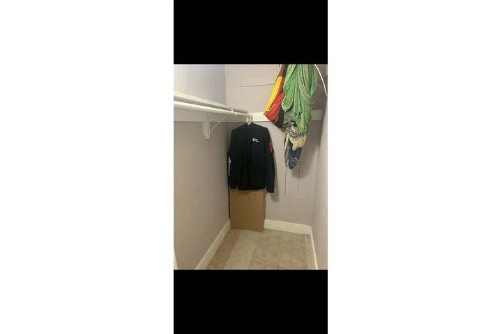 $700 : Cuarto en 700 image 3