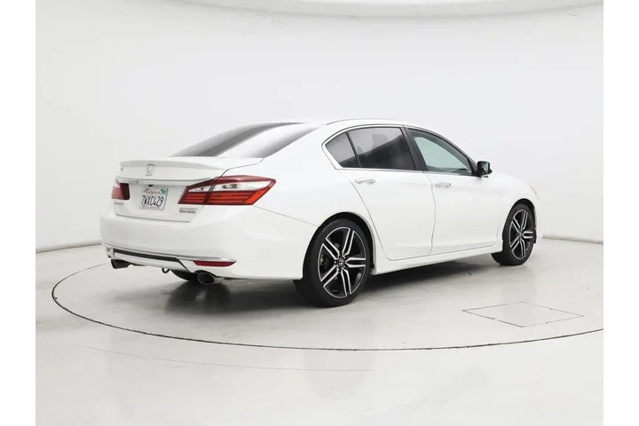 $18998 : Honda Accord 2017 Sport Spec image 8
