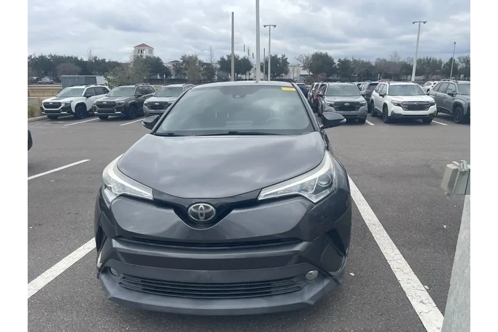 $14592 : Toyota C-HR 2018 XLE Premium image 2
