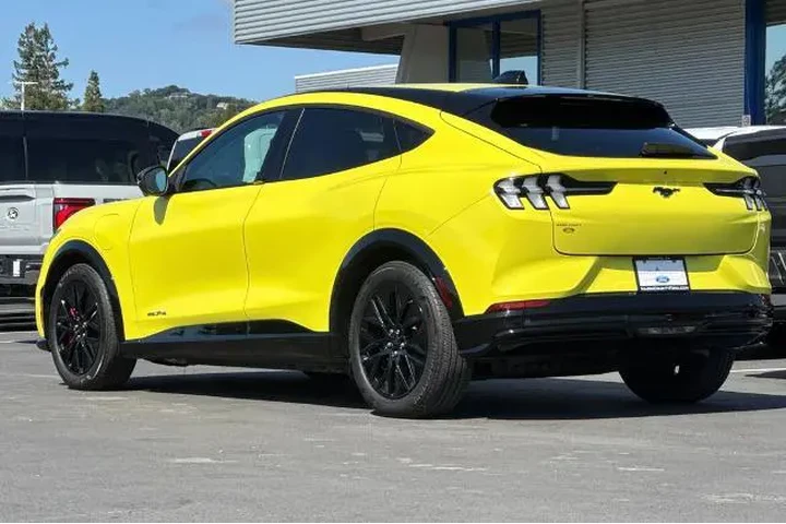 $39065 : Ford Mustang Mach-E 2025 AWD image 6