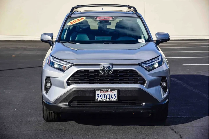 $26491 : Toyota RAV4 2024 XLE Premium image 2