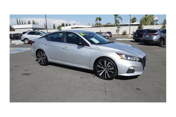 $15984 : 2021 Altima 2.5 SR image 4