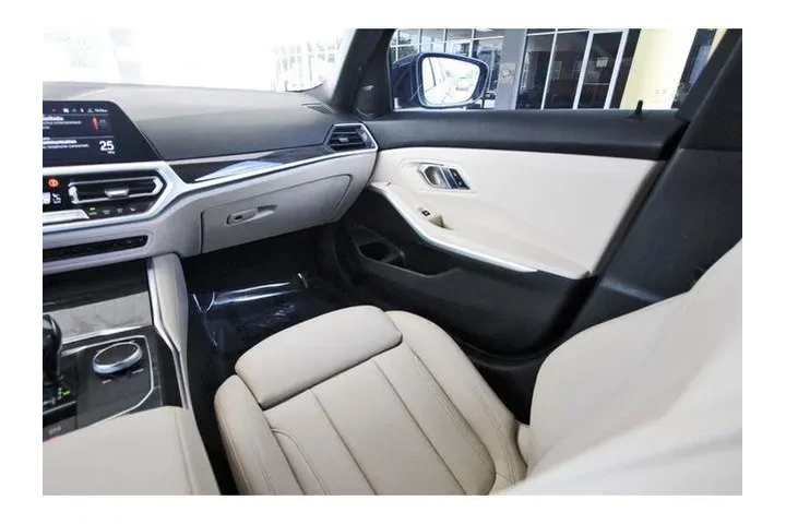 $21500 : BMW 3 Series 2020 330i 4dr S image 9