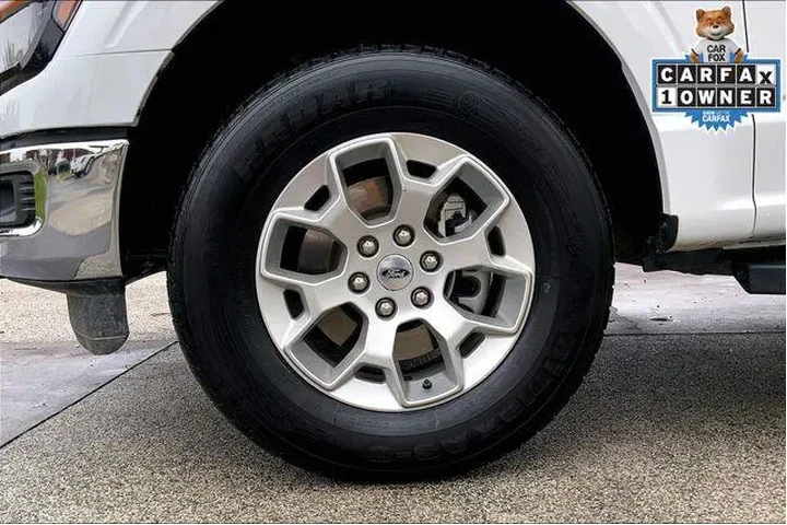 $39985 : Ford F-150 2025 4x4 XLT 4dr image 8