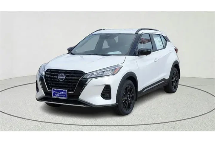 $20950 : Nissan Kicks 2024 SR 4dr Cro image 3