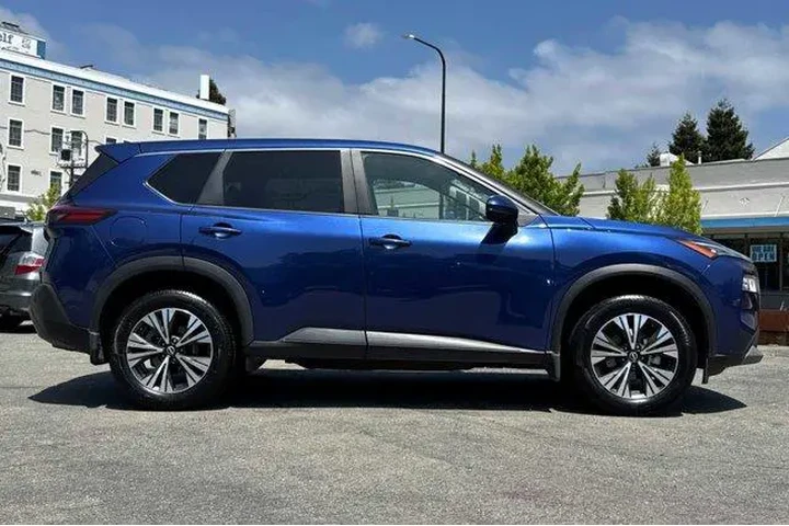 $17881 : Nissan Rogue 2023 SV 4dr Cro image 3
