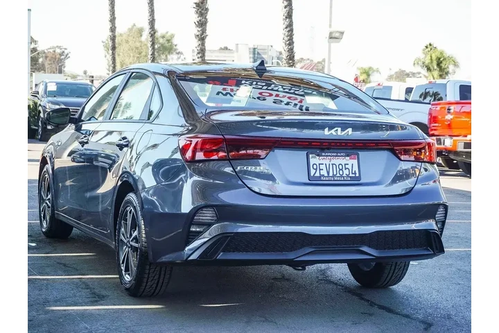 $17991 : Kia Forte 2023 LXS 4dr Sedan image 6