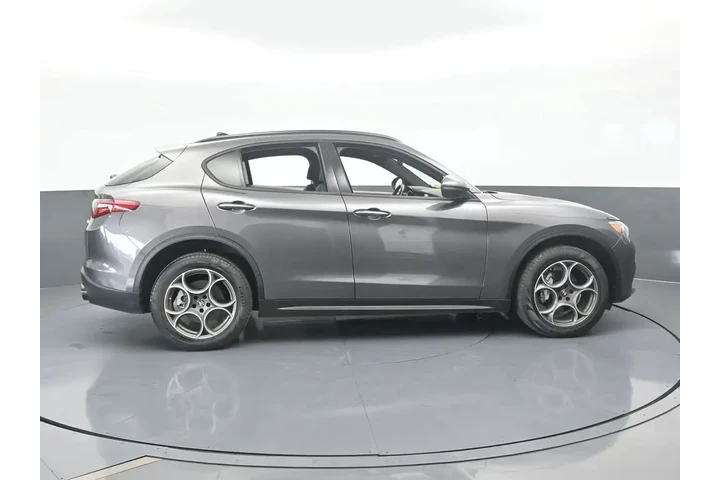 $27822 : Alfa Romeo Stelvio 2023 AWD image 7