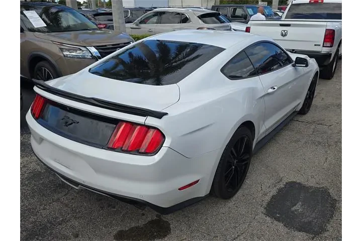 $11990 : Ford Mustang 2016 EcoBoost 2 image 4