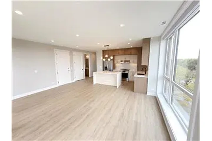 $3000 : Rental property with 3 bedro image 4