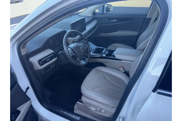 $33998 : Lincoln Nautilus 2022 Reserv image 2